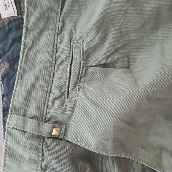 2/$25 Zara Trafaluc army green shorts size 4 - Picture 8 of 16